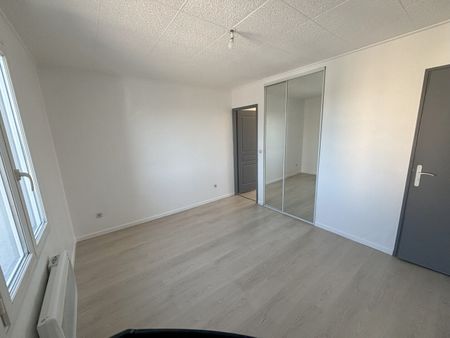 Location Appartement 2 pièces 37m² - Photo 2