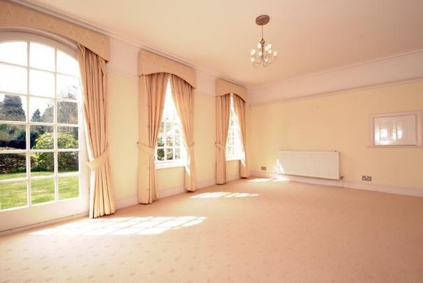 6 bedroom detached house to rent - Photo 1