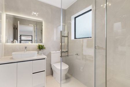 A Must View Property&excl; - Photo 3