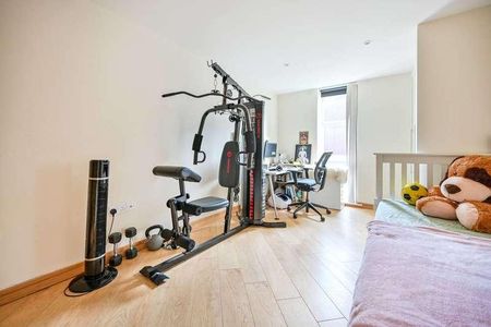 The Bars, Guildford, Gu, Guildford, GU1 - Photo 2