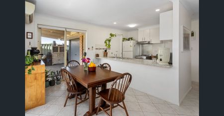 Charming Home in the Heart of Strathalbyn – Comfortable Living in a Quiet Street - Photo 3