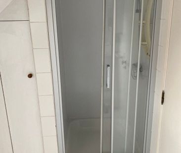 3-gevel woning, ideaal gelegen in een rustige en residentiële wijk ... - Photo 1