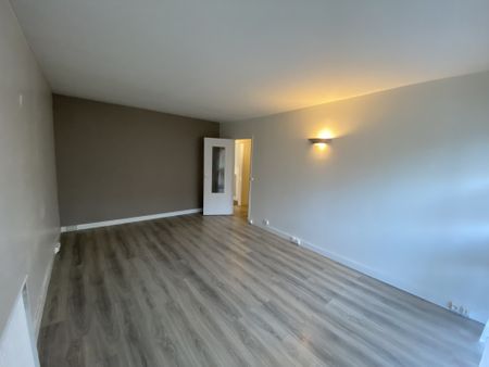 Location Appartement 2 pièces 50m² ENGHIEN LES BAINS 95880 - Photo 2