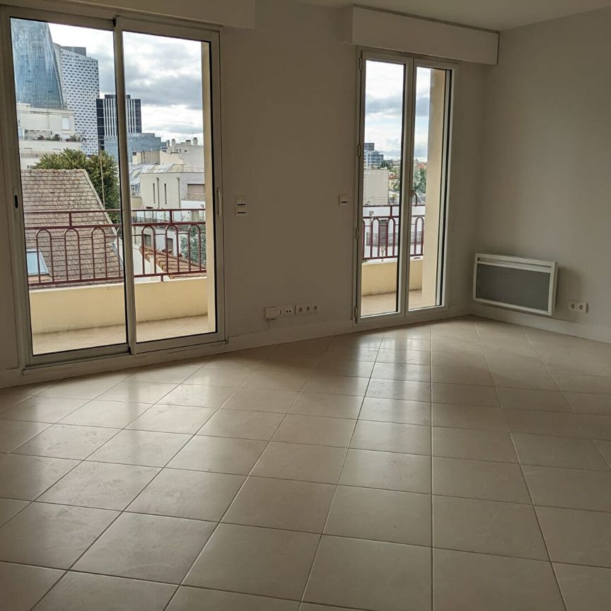 Appartement COURBEVOIE - 4 pièces - 72 m2 - Photo 1