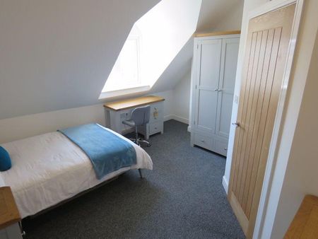 1 bedroom in a house share to rent - Photo 4