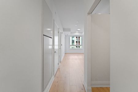 For Lease - 3250 Carding Mill Trail Unit# 320, Oakville, Ontario - Photo 3