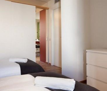 Apartment with Balcony in the Gothic Quarter - Photo 4