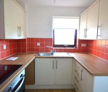 1 bedroom semi-detached house to rent - Photo 2