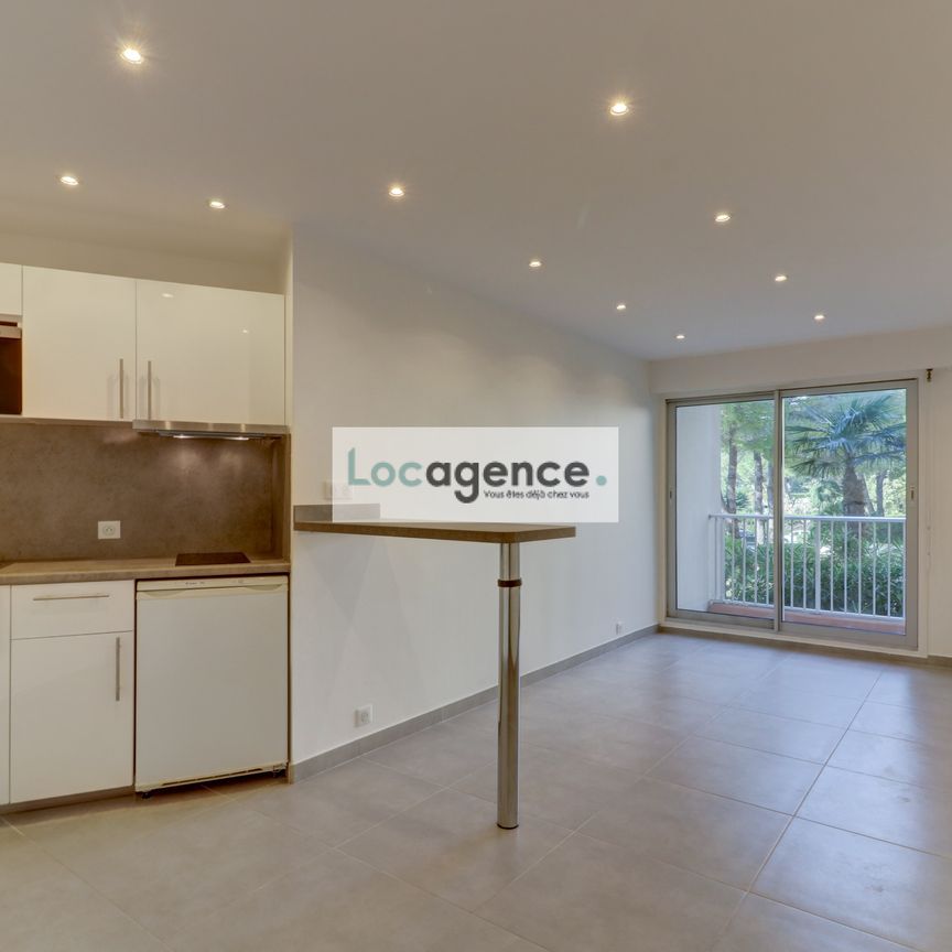 Location Appartement 1 pièce 27m² MANDELIEU LA NAPOULE 06210 - Photo 1