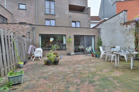Lichtrijk gelijkvloers duplexappartement in hartje Beveren! - Photo 2