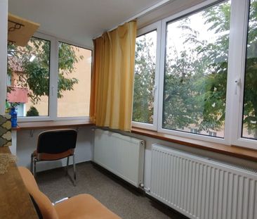 Inchiriere Ap. 3 camere, decomandat, doua bai, Racadau. - Photo 4