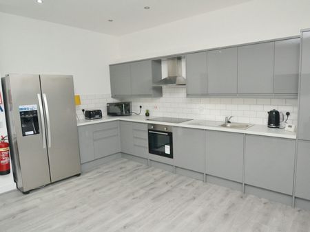 Ladybarn Lane, Fallowfield, Manchester, M14 - Photo 2