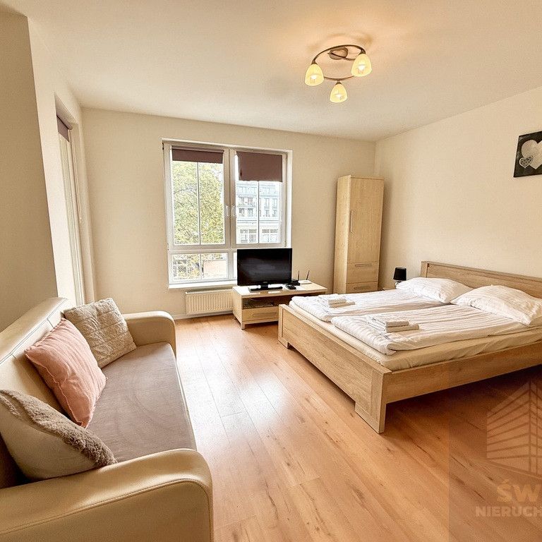 Przytulne mieszkanie z balkonem na Starym Mieście - Zdjęcie 1