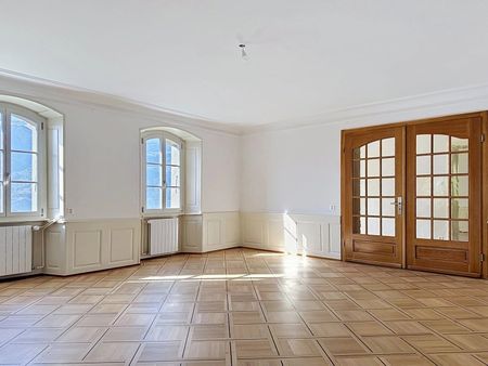 À louer – 4.5 pièces rénové de 150 m² avec jardin, garage et vue panoramique - Foto 5