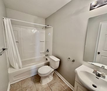 For Lease - 19 Dunlop Street Unit# 205, Barrie, Ontario - Photo 5
