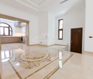 Beautiful Individual Villa with Five En-Suite Bedrooms, Cotroceni - Photo 2