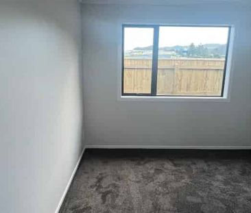 Brand New Family Home - Photo 1