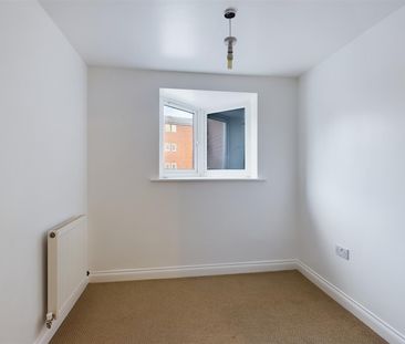 Old Chester Road, Birkenhead, 2 bedroom, Flat - Photo 1