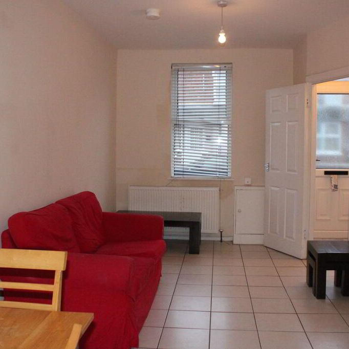 45 London Road, Belfast, BT6 8EY - Photo 1