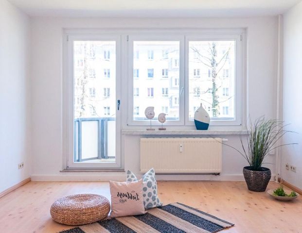 Schicke 3-Raum-Wohnung in ruhiger Wohnlage - Foto 1