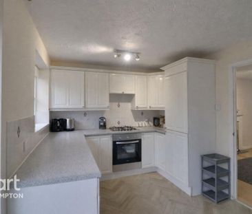 2 bedroom terraced house to rent - Photo 3