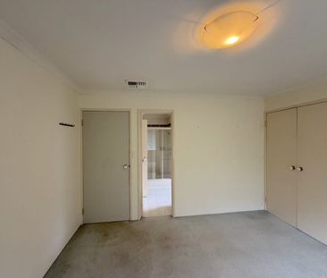 Spacious Family Haven in Prime Ranford Estate Location! - Photo 5