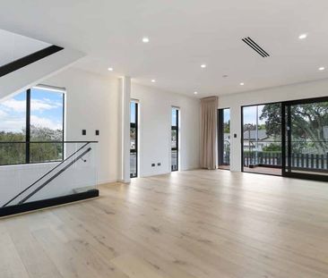 Brand New In Greenlane l Double Grammar Zone - Photo 1
