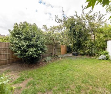 3 bedroom semi-detached house to rent - Photo 6
