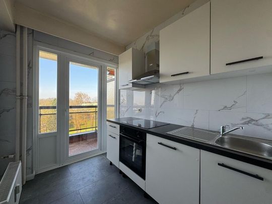 Appartement te huur - Photo 1