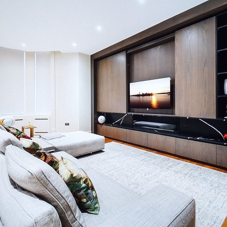 2 Bed Flat, Rutland Gate, SW7 - Photo 1