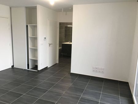 Appartement 2 pièces – GREZIEU LA VARENNE - Photo 2