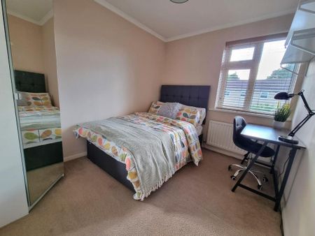2 bedroom private hall to rent - Photo 5