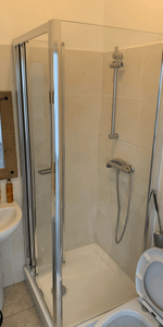 Self contained studio flat close to ilford station- £1200 pcm - Photo 4