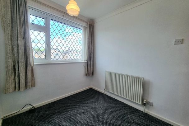 Howard Close - Photo 1