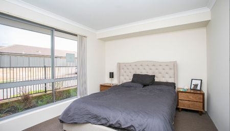 LOW MAINTENANCE FAMILY HOME - Photo 4