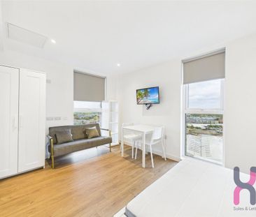 Studio to rent - Photo 1