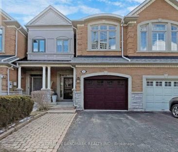 22 KINGSBRIDGE CIRCLE — 4 Bedroom - Photo 1
