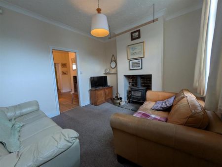 2 bedroom terraced house to rent - Photo 4