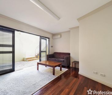 Perfect Lock & Leave Living in Sought-After Dianella - Fully Furnis... - Photo 2