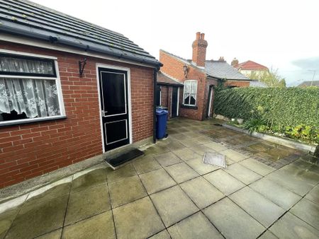 3 bedroom semi-detached house to rent - Photo 4