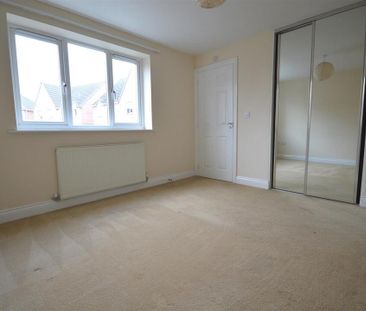 2 bed apartment to rent in Oak Field Road, Hereford - Photo 5
