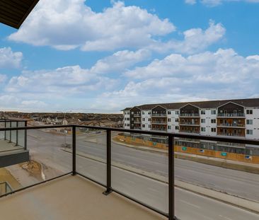 3409 - 33 Carringham Gate Northwest, Calgary - Photo 4