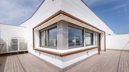 Luxury 5 room Detached House for rent in Sabadell, Catalonia - Photo 2