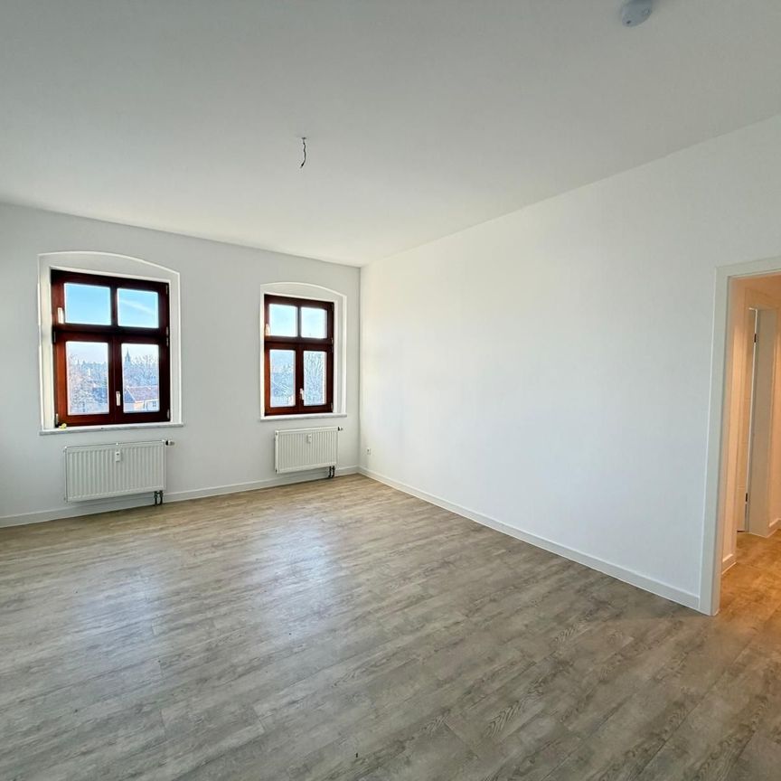 neu sanierte 5- RWE mit Balkon, 2x Bad und Stellplatz in Rauschwalde ! - Photo 1
