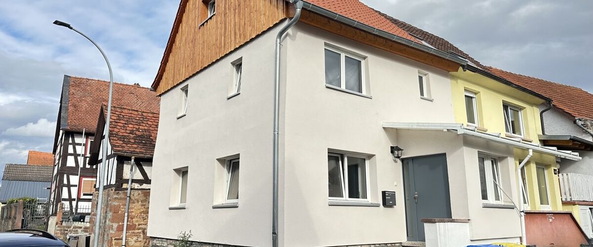 Charmantes Einfamilienhaus in Gründau mit 4,5 Zimmern. - Photo 1