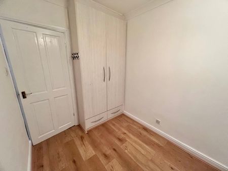 3 Bed Terraced House, Somerset Avenue, LE4 - Photo 2