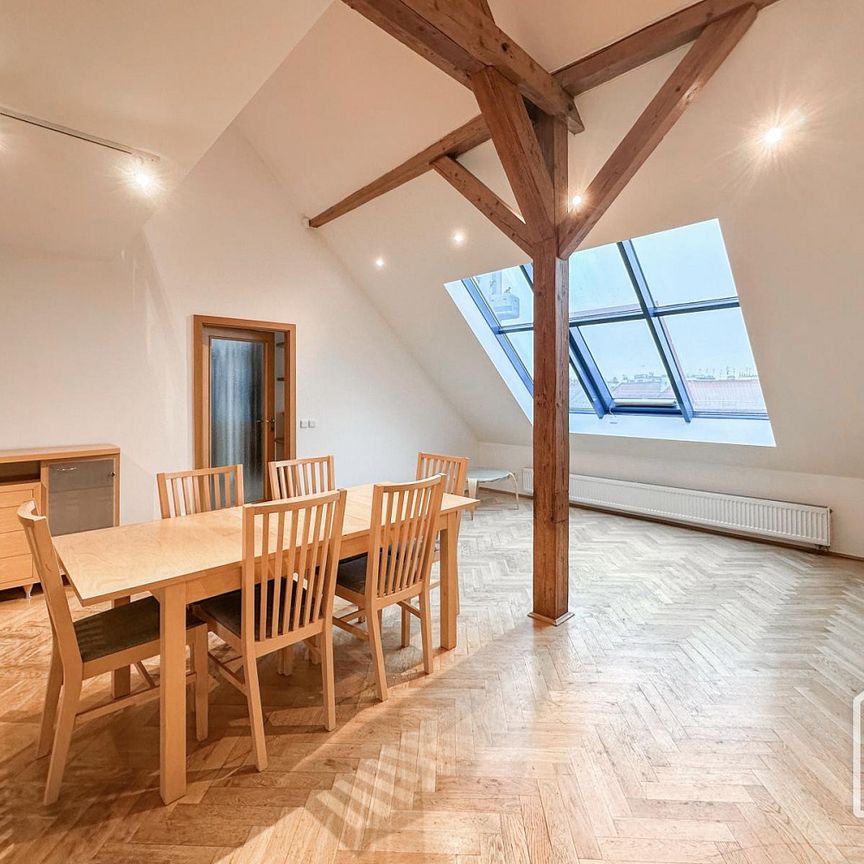 Pronájem bytu 4+1 139 m² - Фото 1