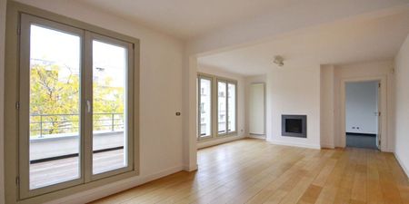 Appartement te huur in Brussel voor € 2.650 met 3 slaapkamers - Photo 4