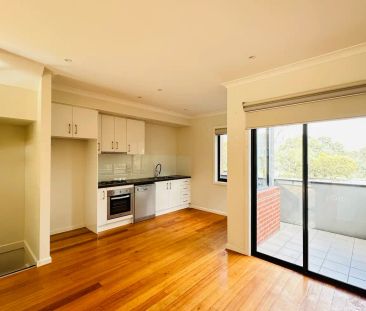 “Stylish Townhome Offering Effortless Everyday Living at 2/354 Gran... - Photo 3