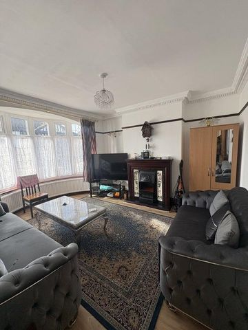 House share to rent - Photo 4